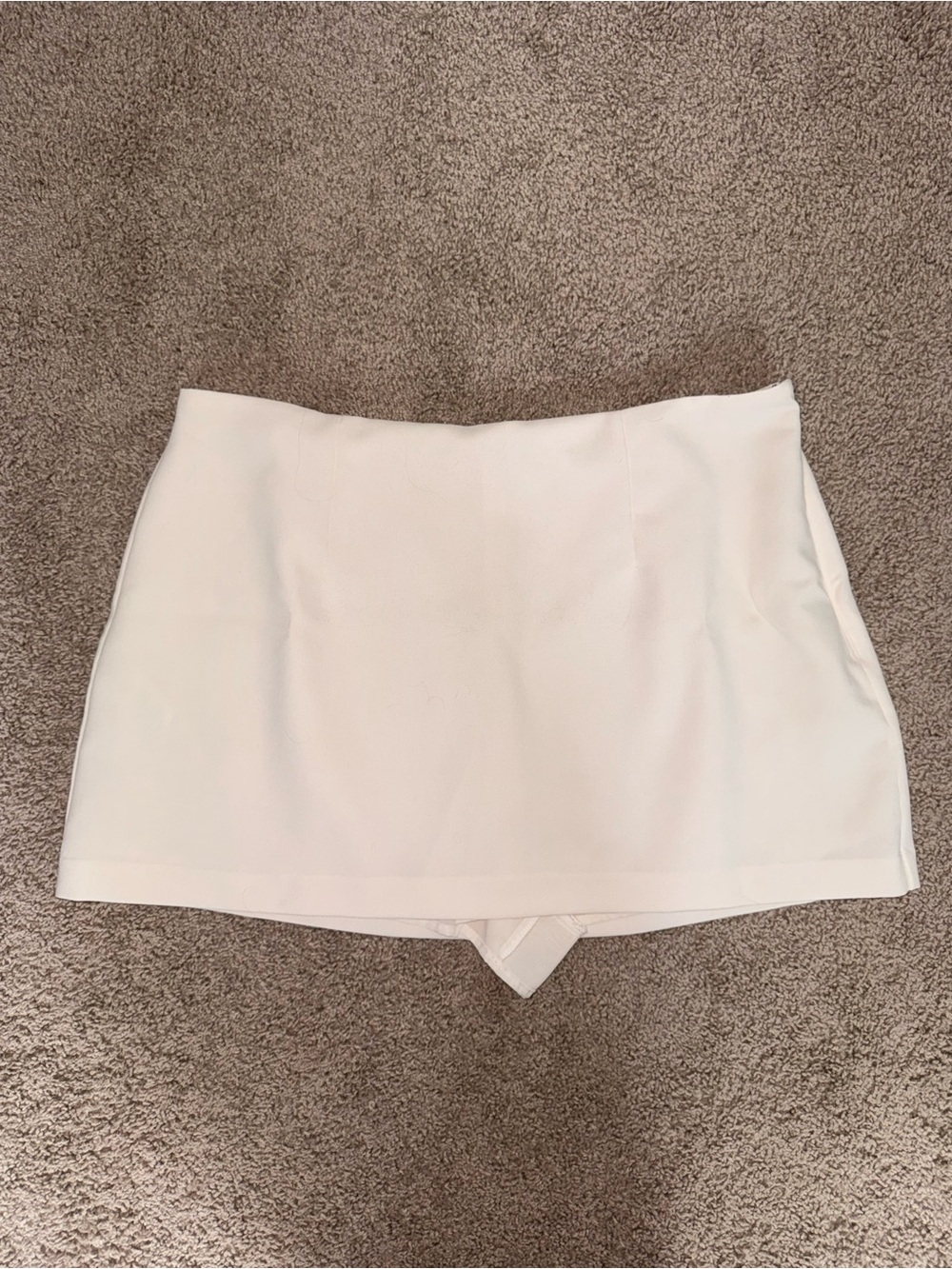Abercrombie & Fitch White Women's Mini Skort